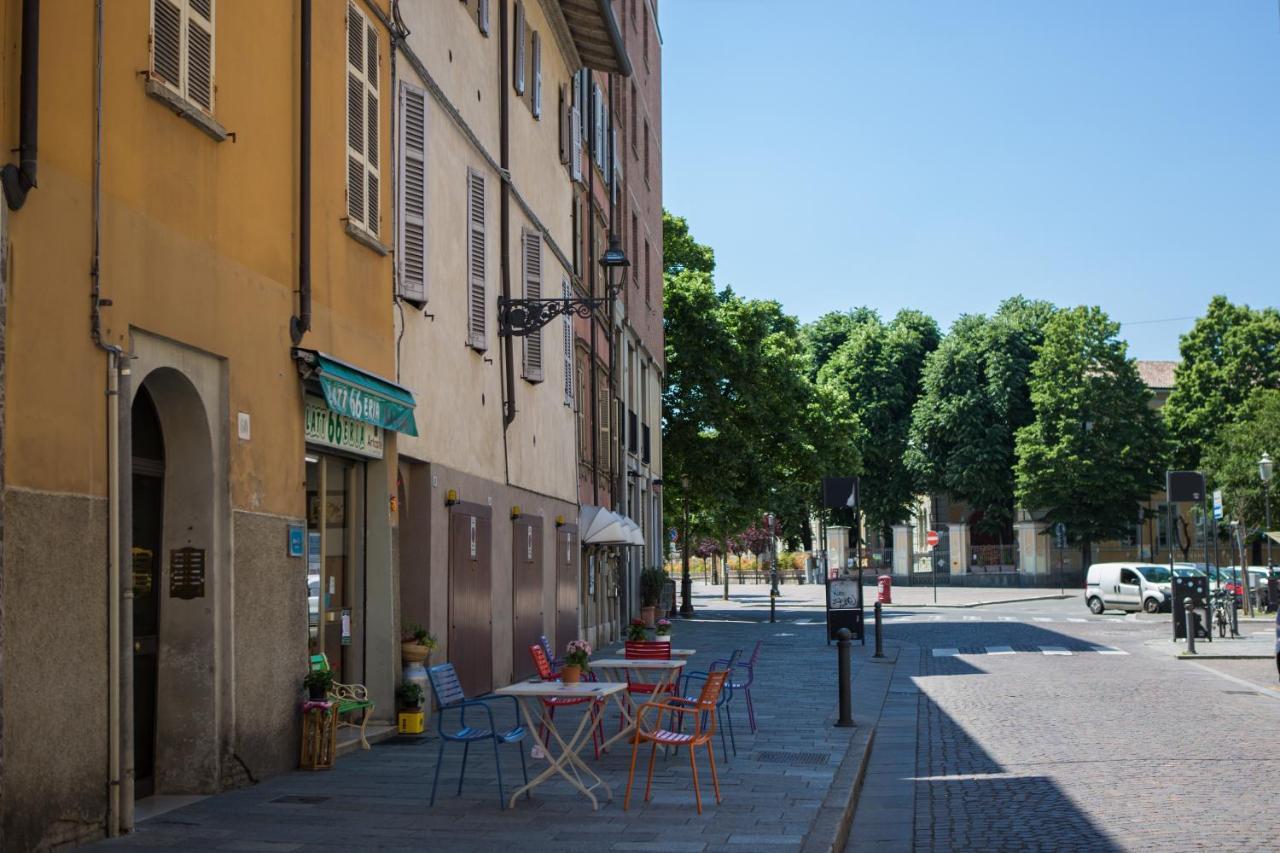 Centro Storico Oltretorrente Apartment Parma Exteriör bild